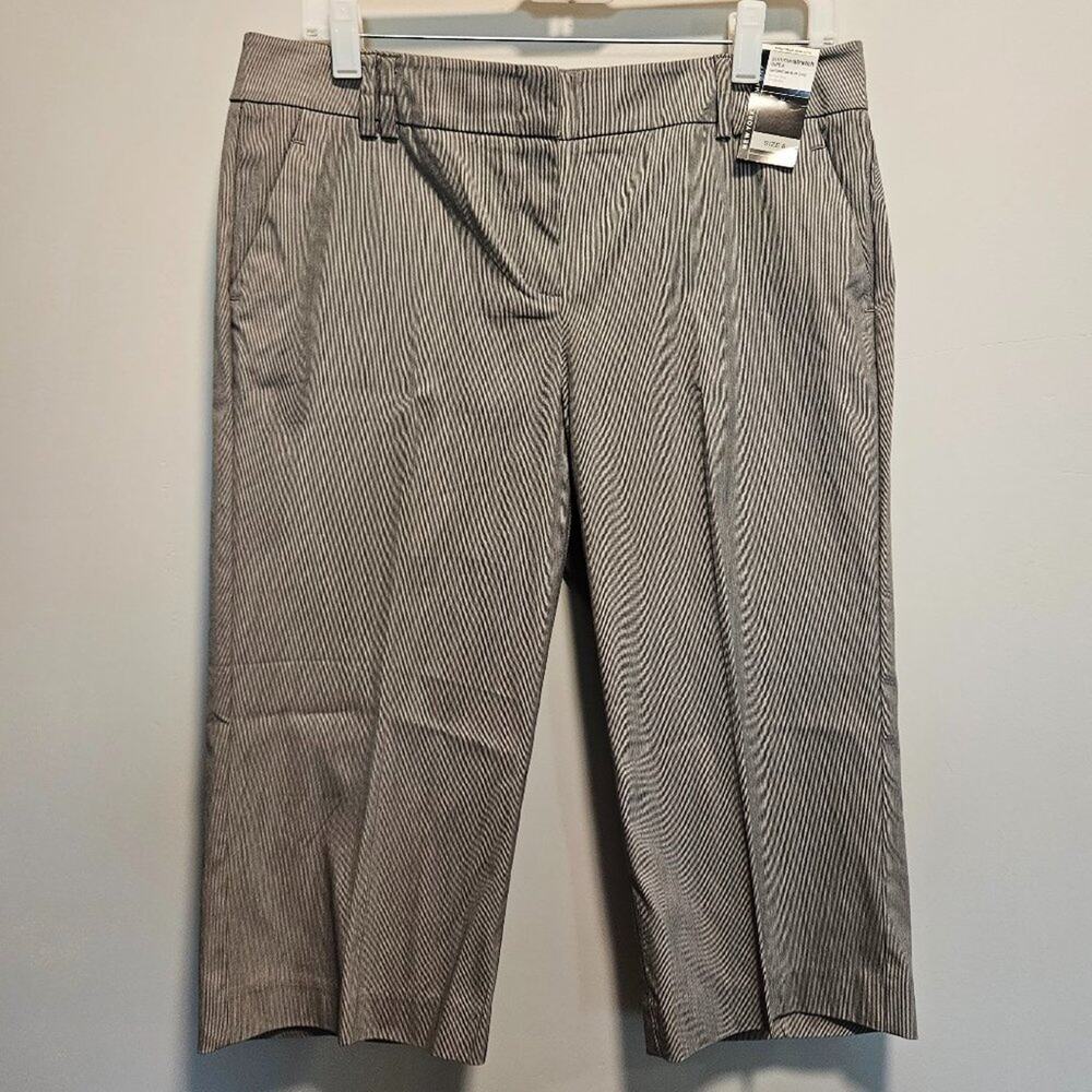New York & Company Size 8 Columbus Ave Crop Summer Stretch Capris